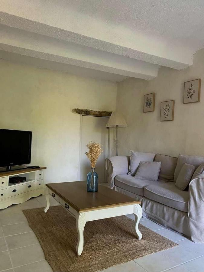 Jolie Maisonnette Niozelles Buitenkant foto