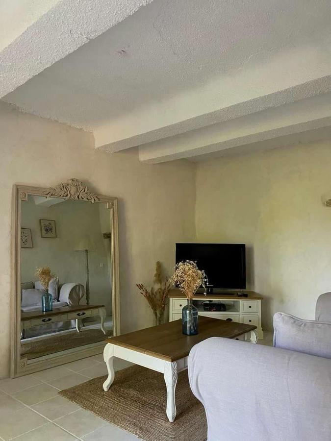 Jolie Maisonnette Niozelles Buitenkant foto